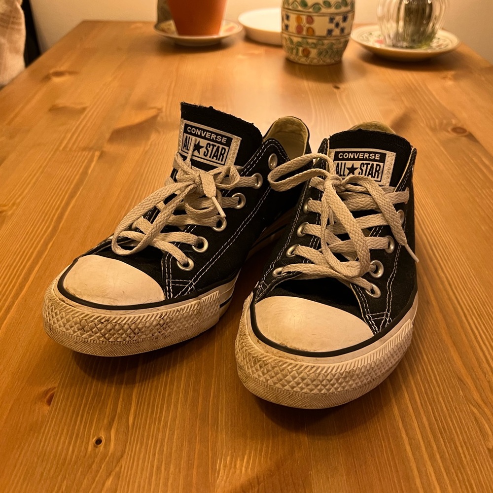 Converse - Picture 2 of 5